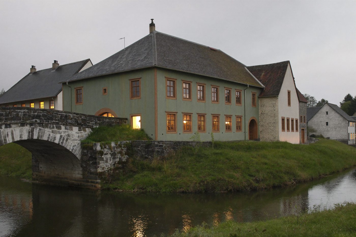 Das Haus an der alten Steinbrücke